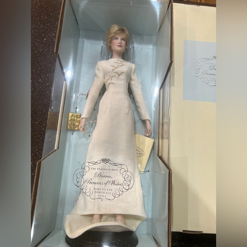 Franklin Mint Princess Diana 1998 Porcelain Doll Limited Edition in Original Box